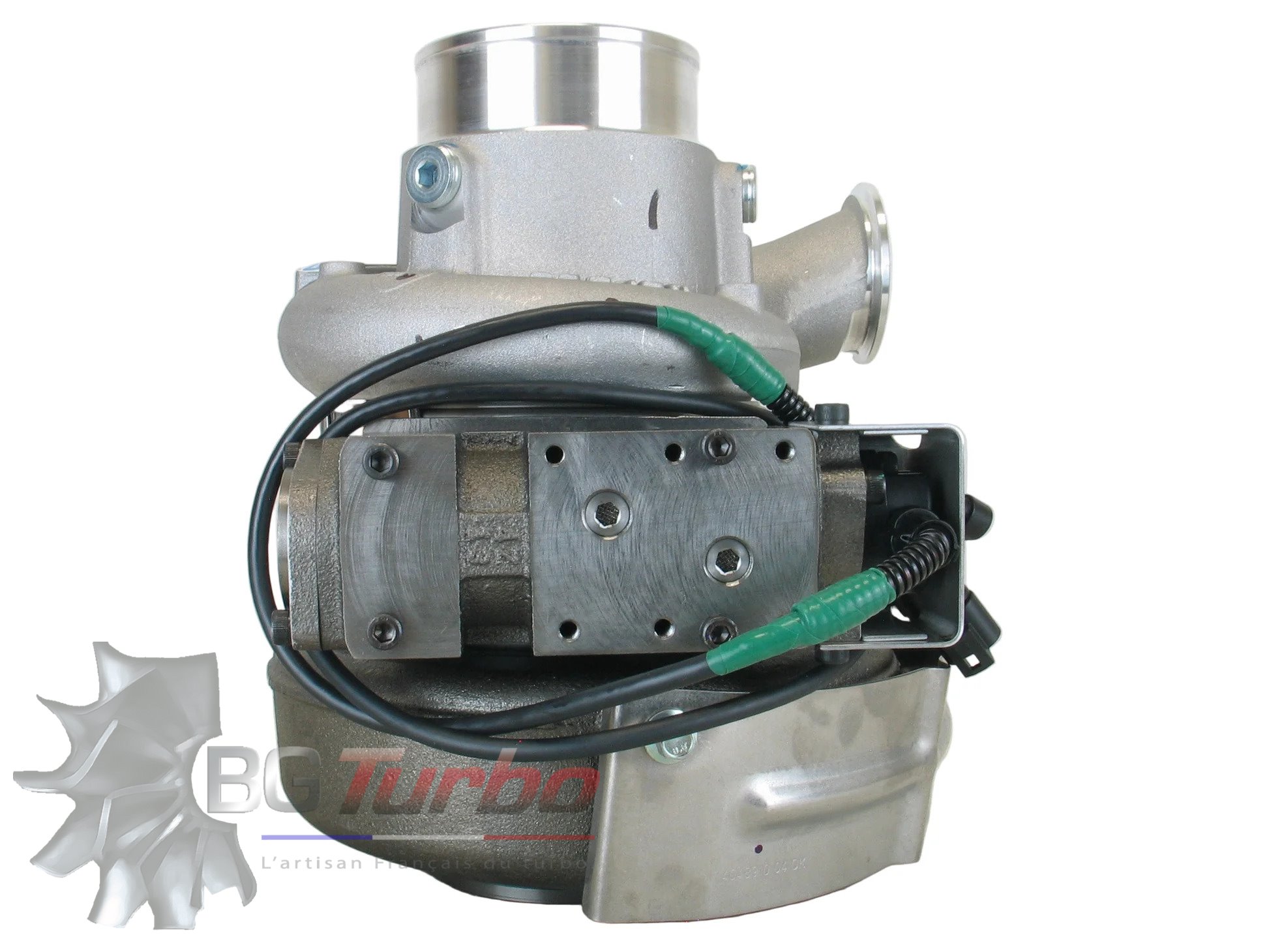 TURBO - NEUF ORIGINE - PL - HOLSET HE341VH référence 3793725H pour moteur Cummins QSB 6.7, également utilisé sur applications Komatsu équipées du moteur SAA6D107E. Turbo compatible avec plusieurs références d'origine, notamment 3793725, 3793686, 3768847, 2881983, 4352387, 5321698, 5552076, 6755-81-8171 et 6755-81-8172.
