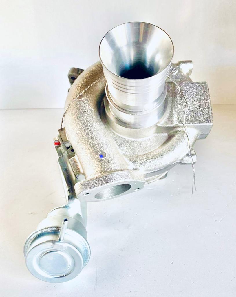 Turbo TURBO - HYBRIDE - &nbsp;NEUF OE PRÉPARÉ EN FRANCE &nbsp;- STAGE1 - TD05HR-16G6C/10.5T - 6+6 pales - MFS PERFORMANCE D694 / D626
Diamètre admission - Ind : 48,3 mm / Exd : 68,01 mm / Angle : 30°
