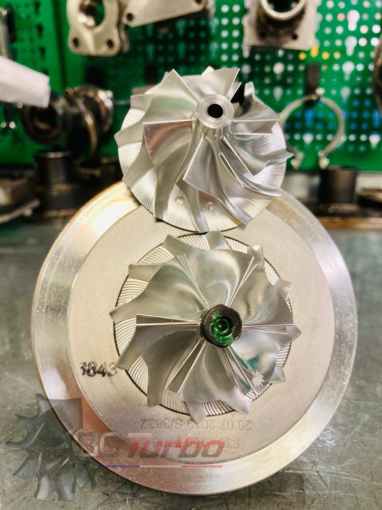 TURBO - HYBRIDE -  NEUF OE PRÉPARÉ EN FRANCE  - STAGE2 - 0 - 6+6 pales - MFS PERFORMANCE K3E5
Diamètre admission - Ind : 43,3 mm / Exd : 56,08 mm / Angle : 30°
